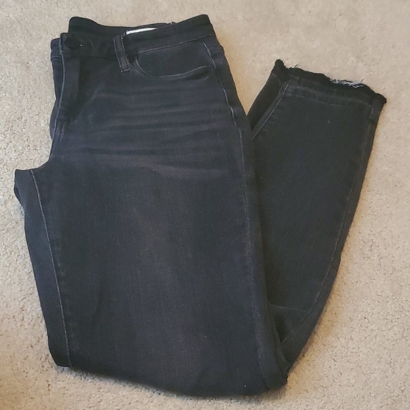 BlankNYC The Bond Jeans - Picture 6 of 6